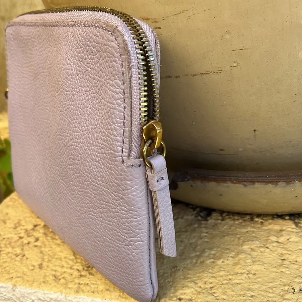 Authentic Mark & Graham Leather Zip Pouch - Picture 4 of 16